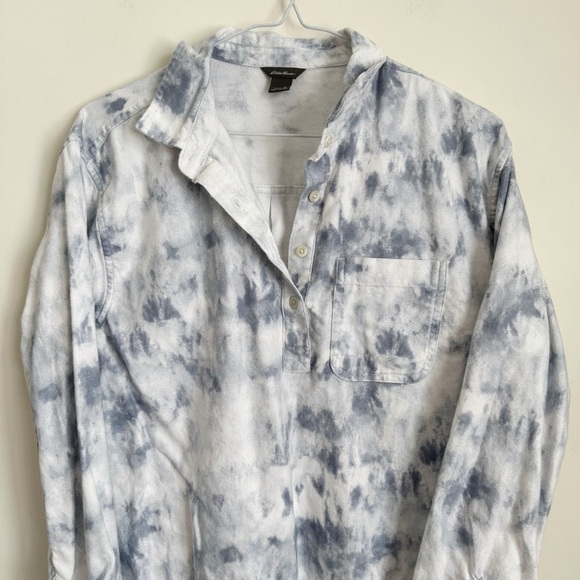 EDDIE BAUER | Mineral Wash Blue and White 1/4 Button Up Long Sleeve Top - Sm - Picture 6 of 8